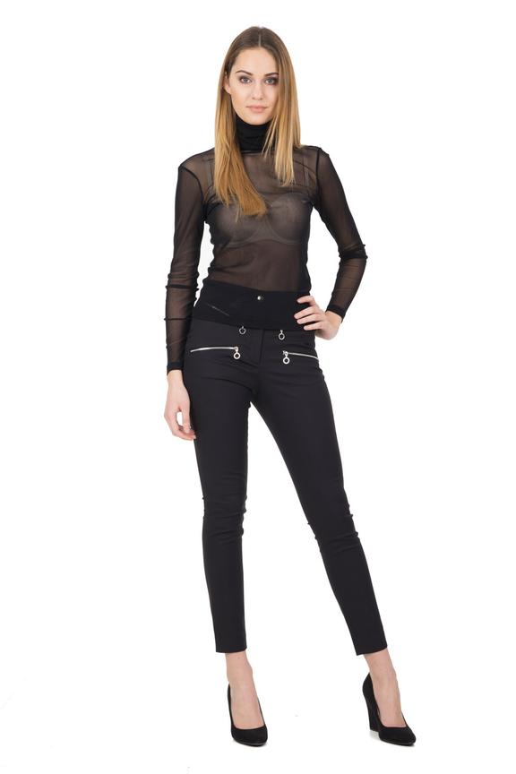 Czarny golf z siatki z długim rękawem