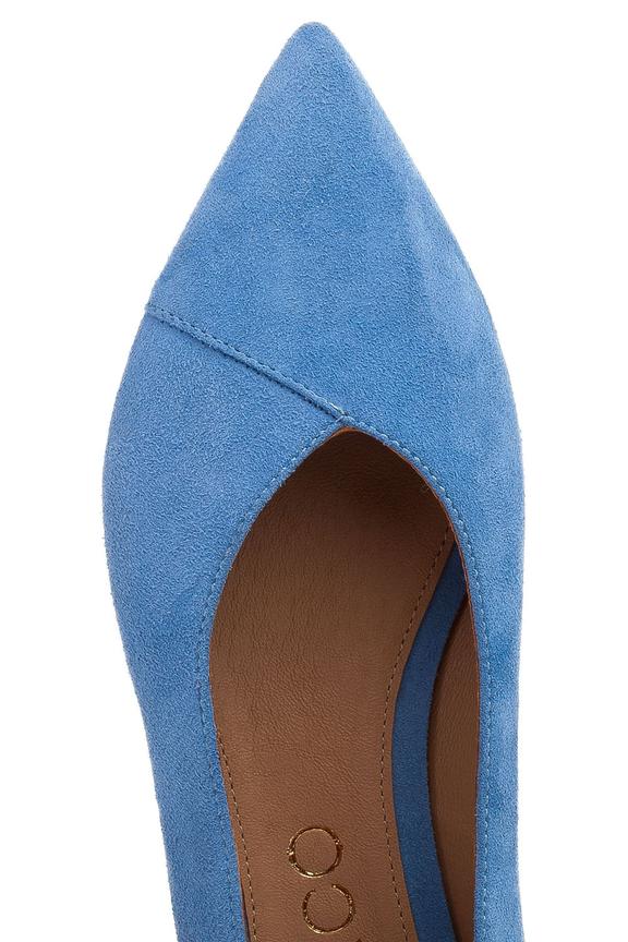 Blue flat sole shoes