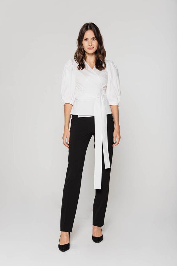 Zakładana bluzka z bufiastym rękawem