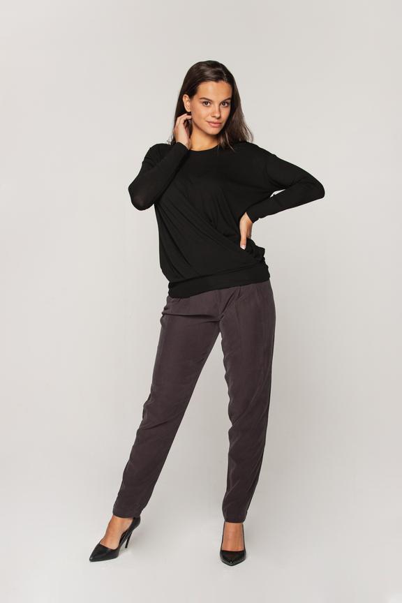 Luźna bluzka z zakładką przy ściągaczu