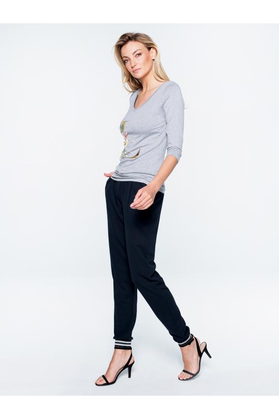 Szara bluzka z perełkami