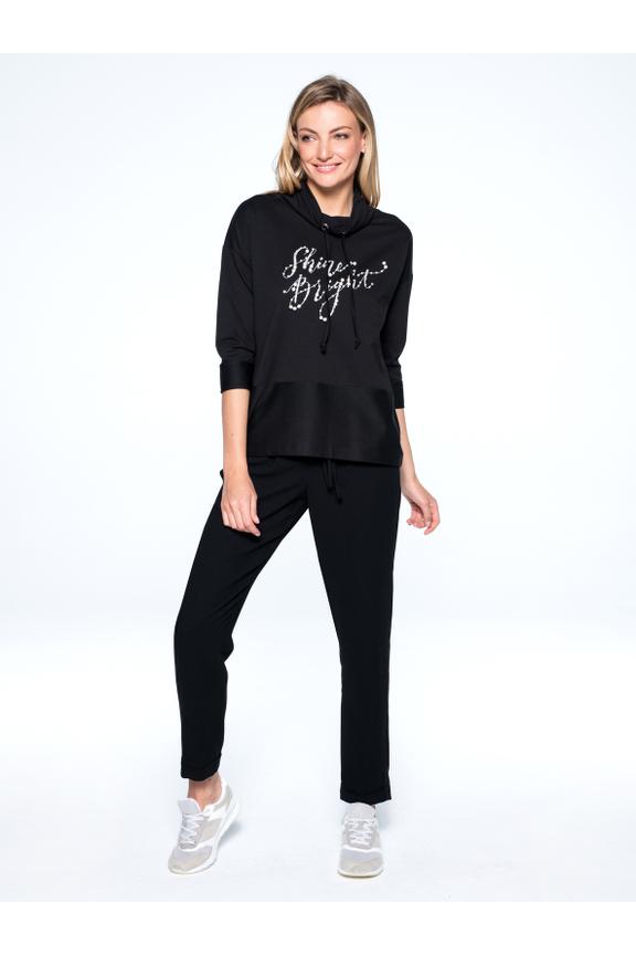 Czarna bluza z perełkami  i rękawem 3/4