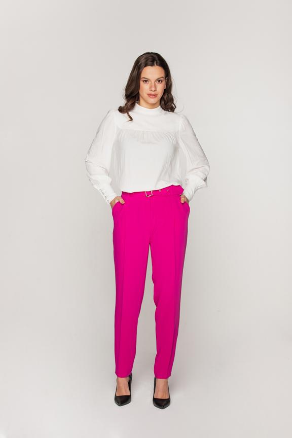 Bluzka ecru z ozdobnymi mankietami