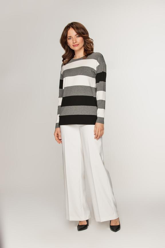 Bluzka w paski o luźnym kroju