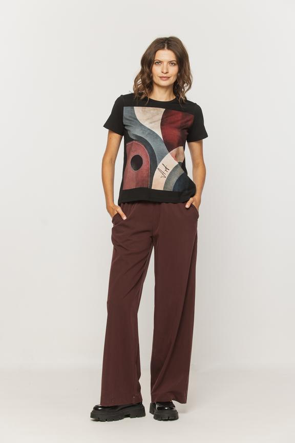 Czarny bawełniany t-shirt z artystyczną grafiką