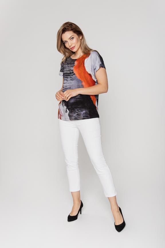 Wiskozowa bluzka z wycięciem  na plecach i kimonowym rękawem