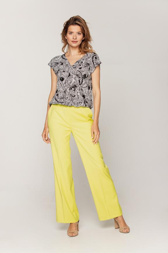 Blouse with knitted black welt