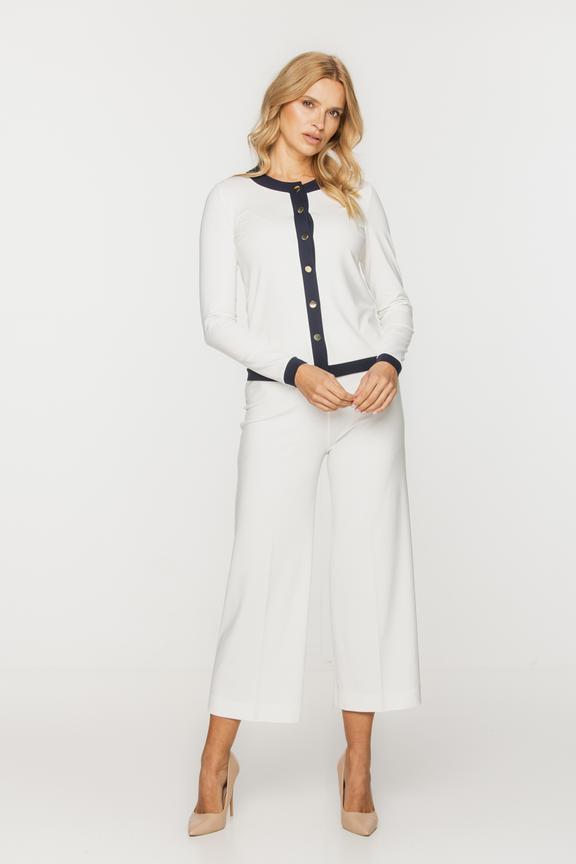 Bluzka z granatowym wykończeniem