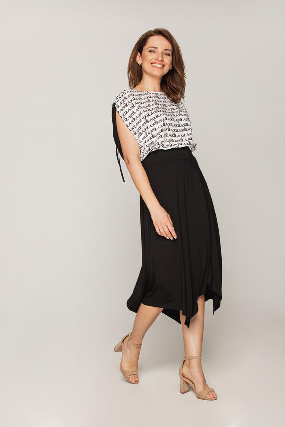 Bluzka z troczkami na ramionach