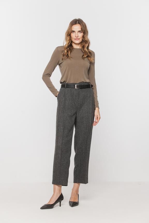 Brązowa bluzka z wełną w stylu basic