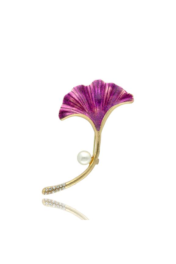 Urzekająca broszka zdobiona perłą shell