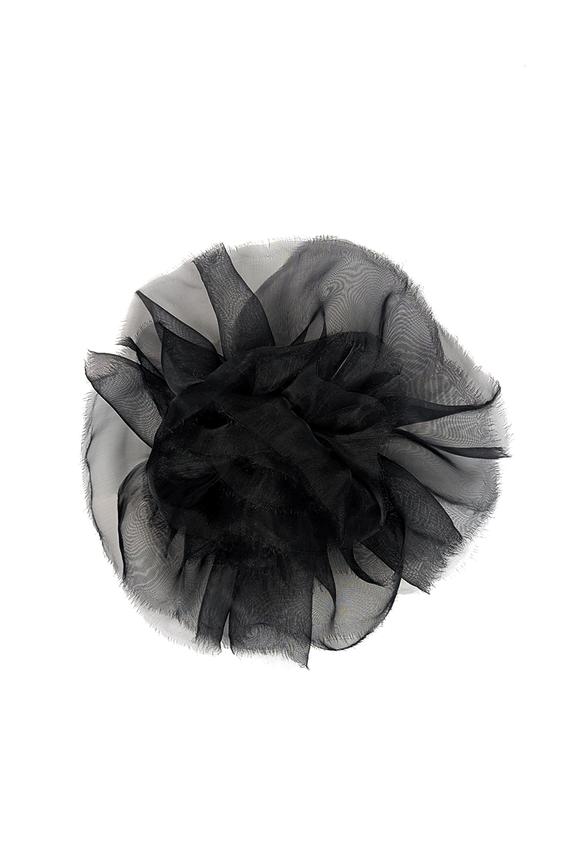 Broszka kwiat z czarnego tiulu