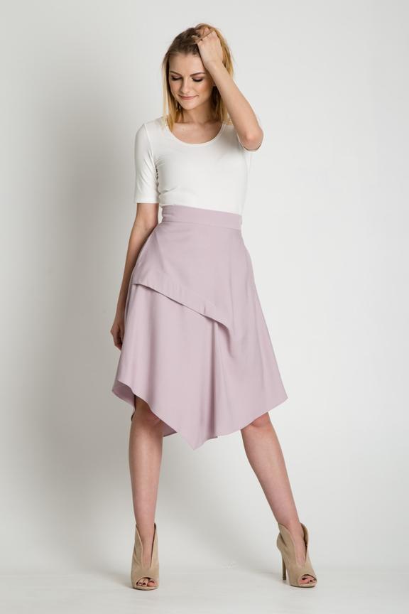 Pudrowa asymetryczna spódnica