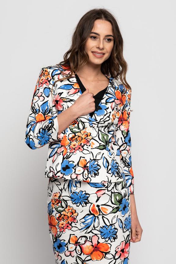 Krótka dopasowana marynarka w kwiaty