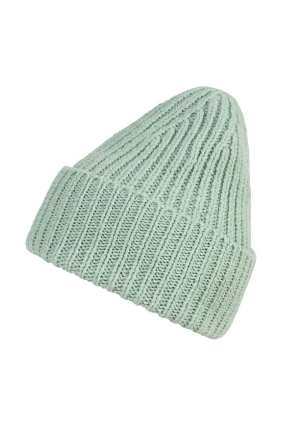 Wool cap in mint color