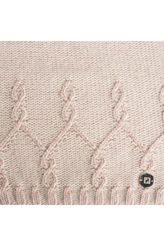 Cap decorated with braid stitch