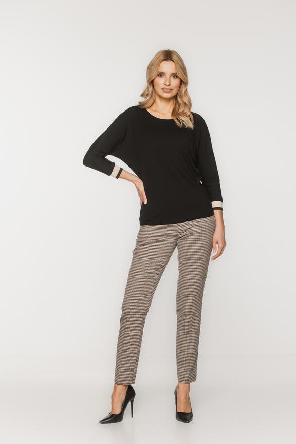 Czarna nietoperzowa bluzka z okrągłym dekoltem