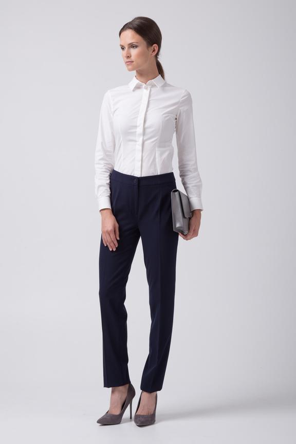 Klasyczne granatowe spodnie w kant
