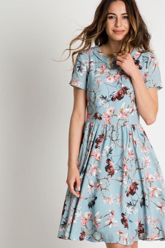 Rozkloszowana sukienka w kwiaty