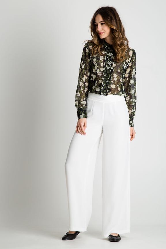 Luźne spodnie z szerokimi nogawkami