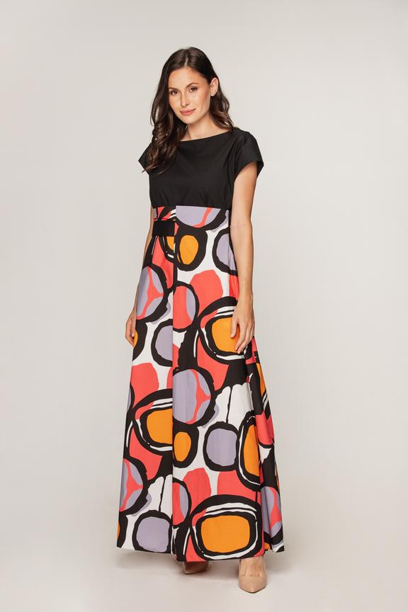 Długa sukienka z kolorową spódnicą