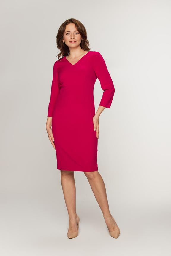Dopasowana fuksjowa sukienka