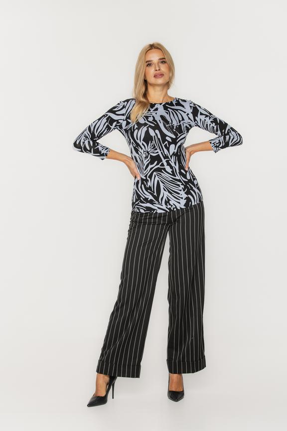 Dopasowana bluzka z wzorkami