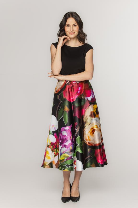 Dopasowana czarna bluzka bez rękawka