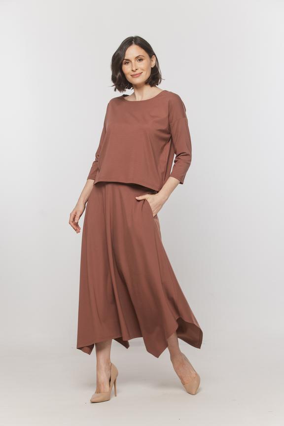 Dzianinowa rozkloszowana spódnica z wywijanym pasem