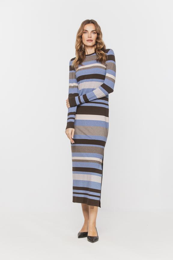 Dzianinowa sukienka w paski z rozporkiem z boku