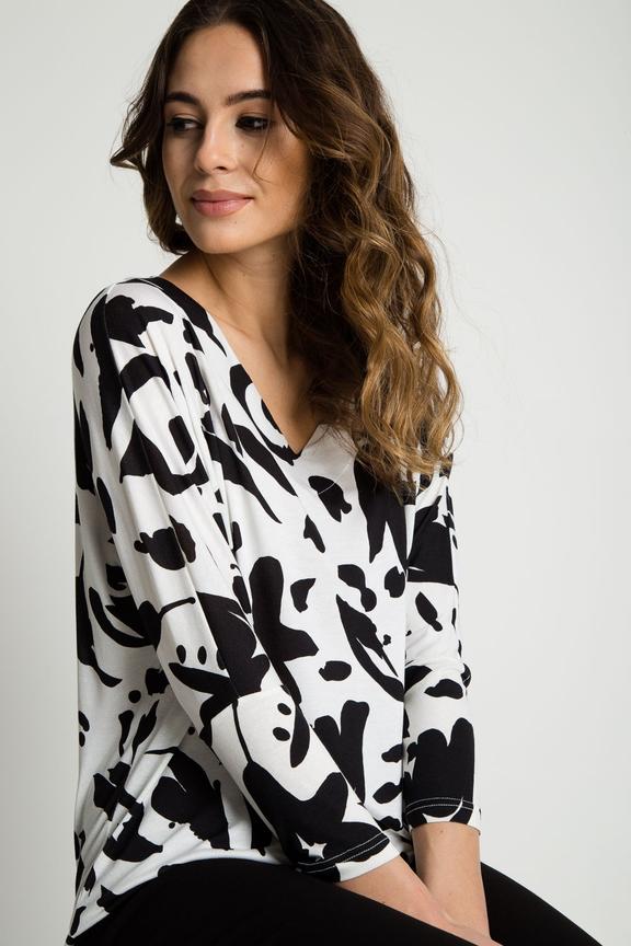 Wzorzysta dzianinowa bluzka z gumką u dołu