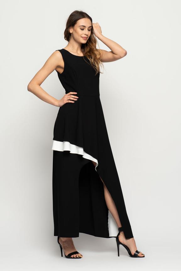 Czarna sukienka z asymetrycznym dołem