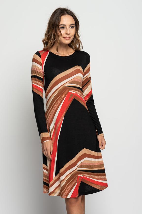 Czarna sukienka z kolorowymi pasami i długim rękawem