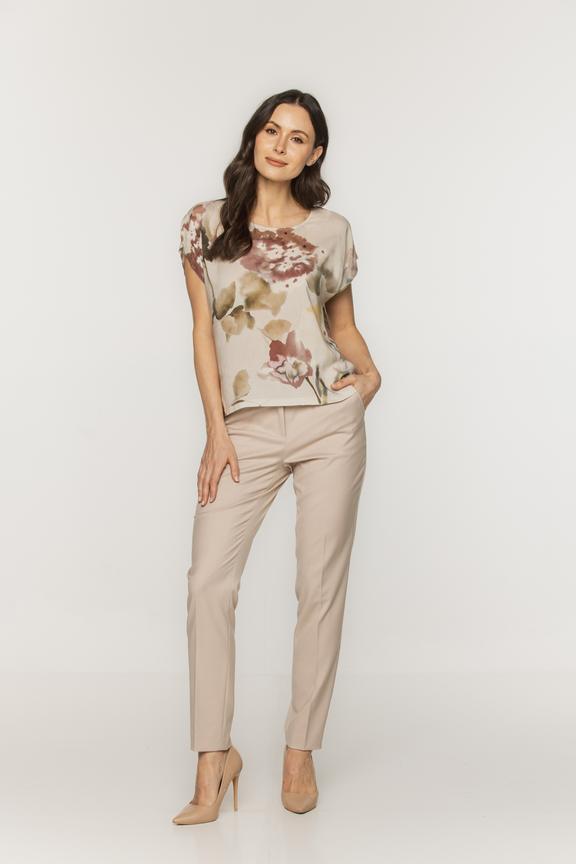 Kimonowa lekka bluzka w stonowanych kolorach