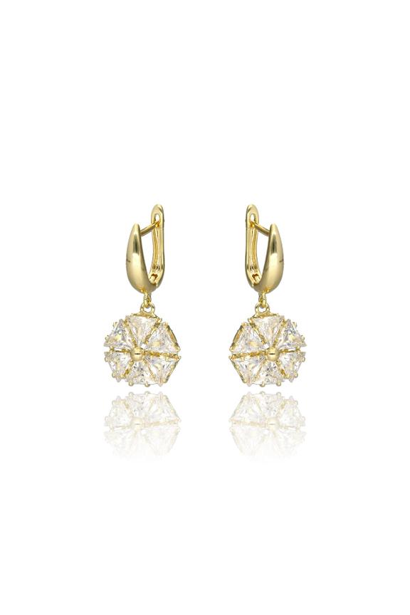 Kobiece koczyki odbijające światło