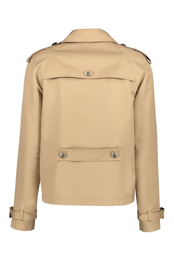 Krótka kurtka o kroju płaszcza