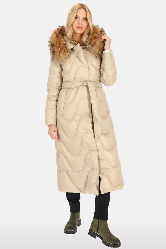 Beżowy puchowy płaszcz z kapturem