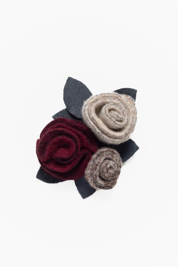 Kwiatowa broszka Hand Made