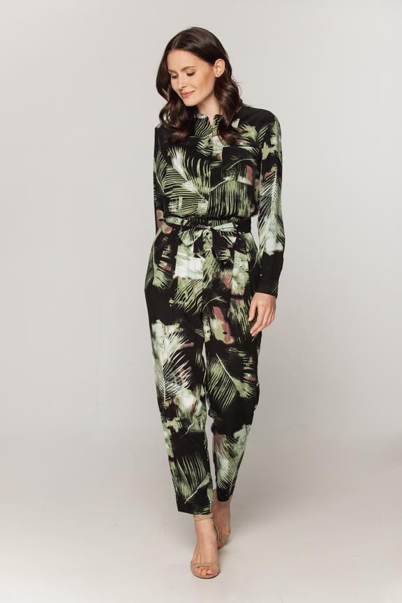 Letnie spodnie wiązane w pasie