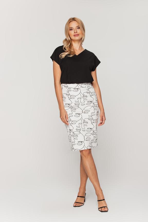 Luźna bluzka z czarnej dzianiny