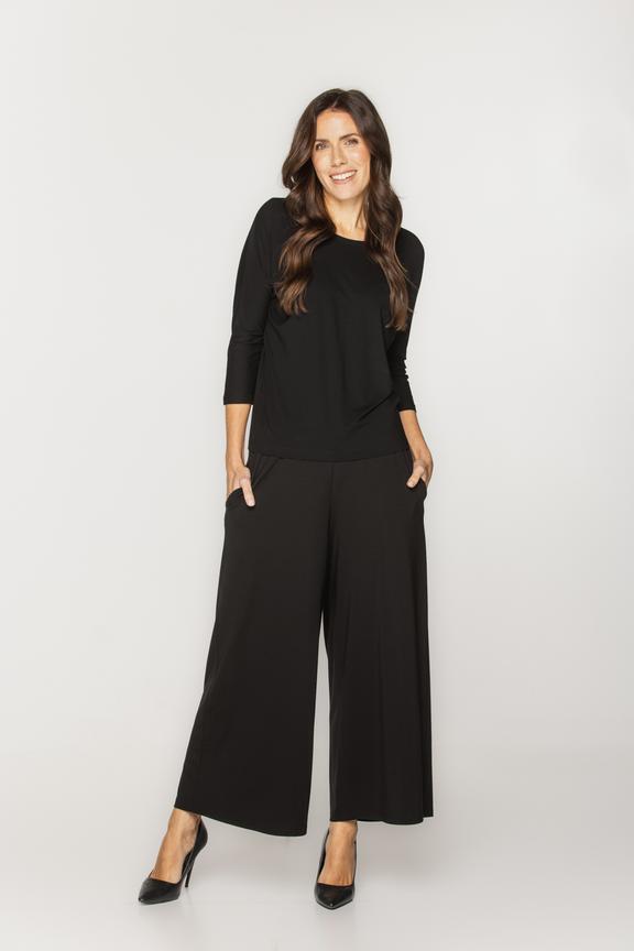 Nietoperzowa czarna bluzka z dzianiny