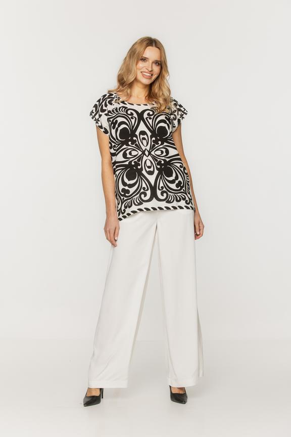 Oversizowa bluzka z bocznymi rozcięciami