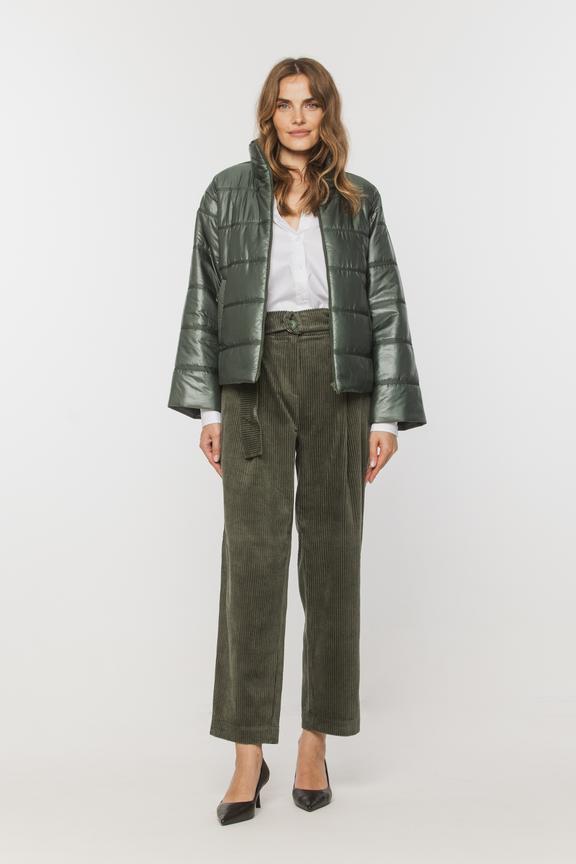 Pikowana lekka kurtka z szerokimi rękawami