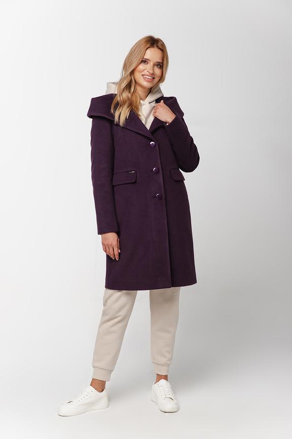 Śliwkowy płaszcz z alpaką i dużym kapturem
