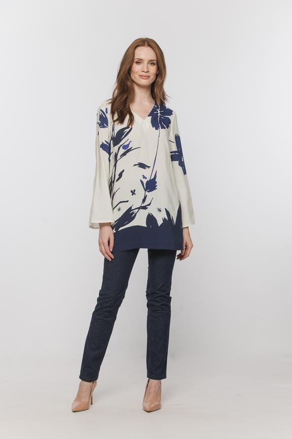 Przewiewna bluzka ecu w granatowe kwiaty