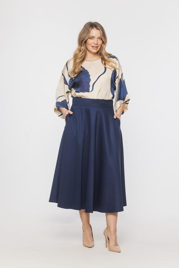 Lightweight satin blouse with a relaxed cut