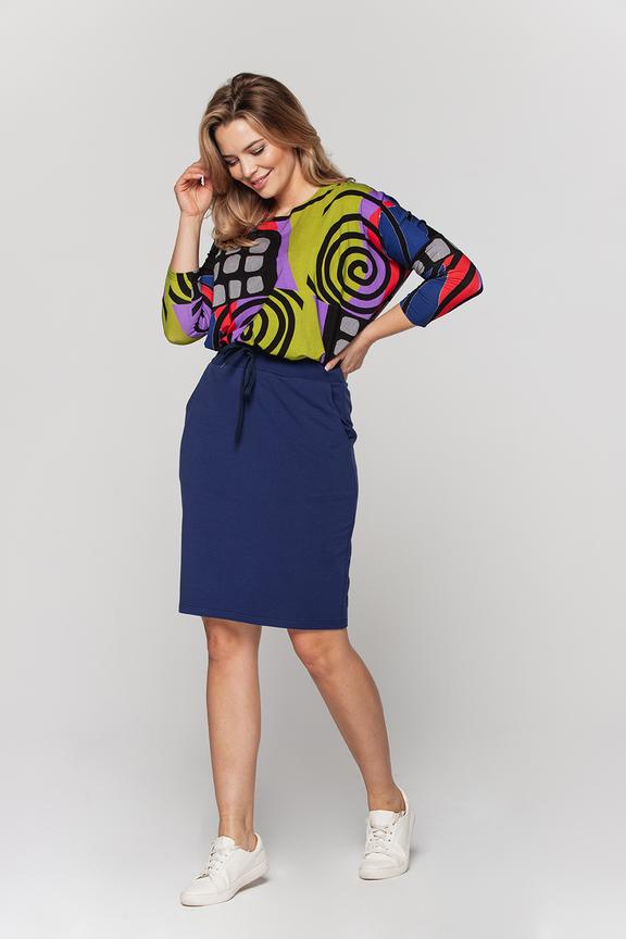 Sportowa dopasowana spódnica z troczkiem