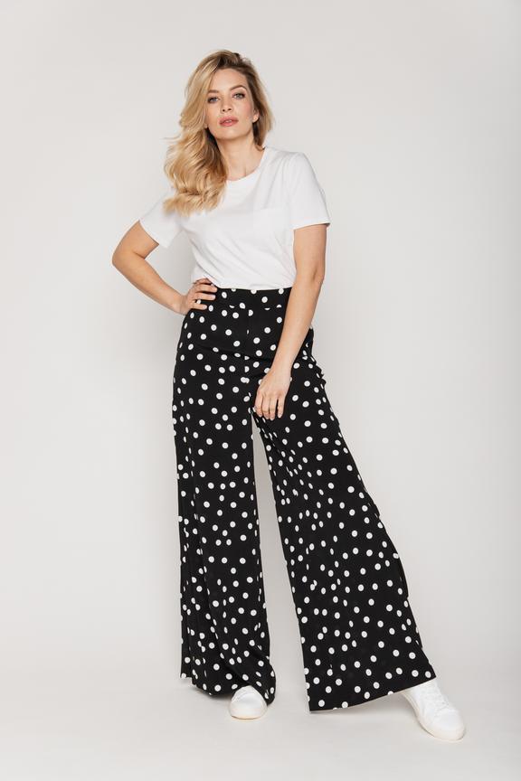 Szerokie spodnie w groszki