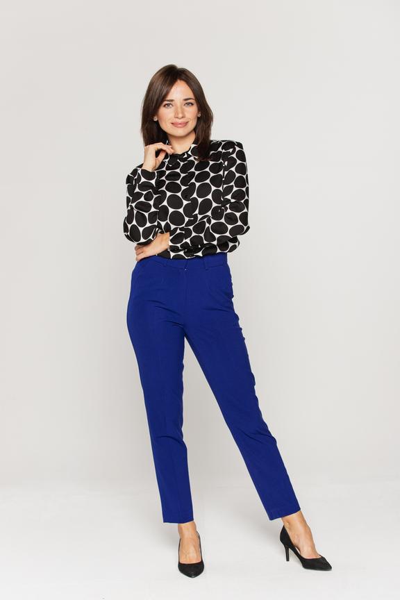 Spodnie w kant w chabrowym kolorze