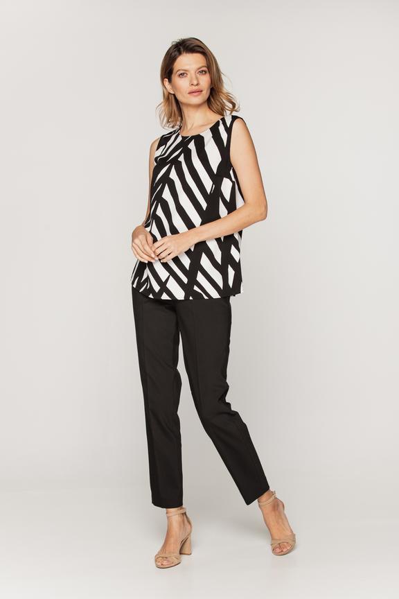 Spodnie w kant w klasycznej czerni